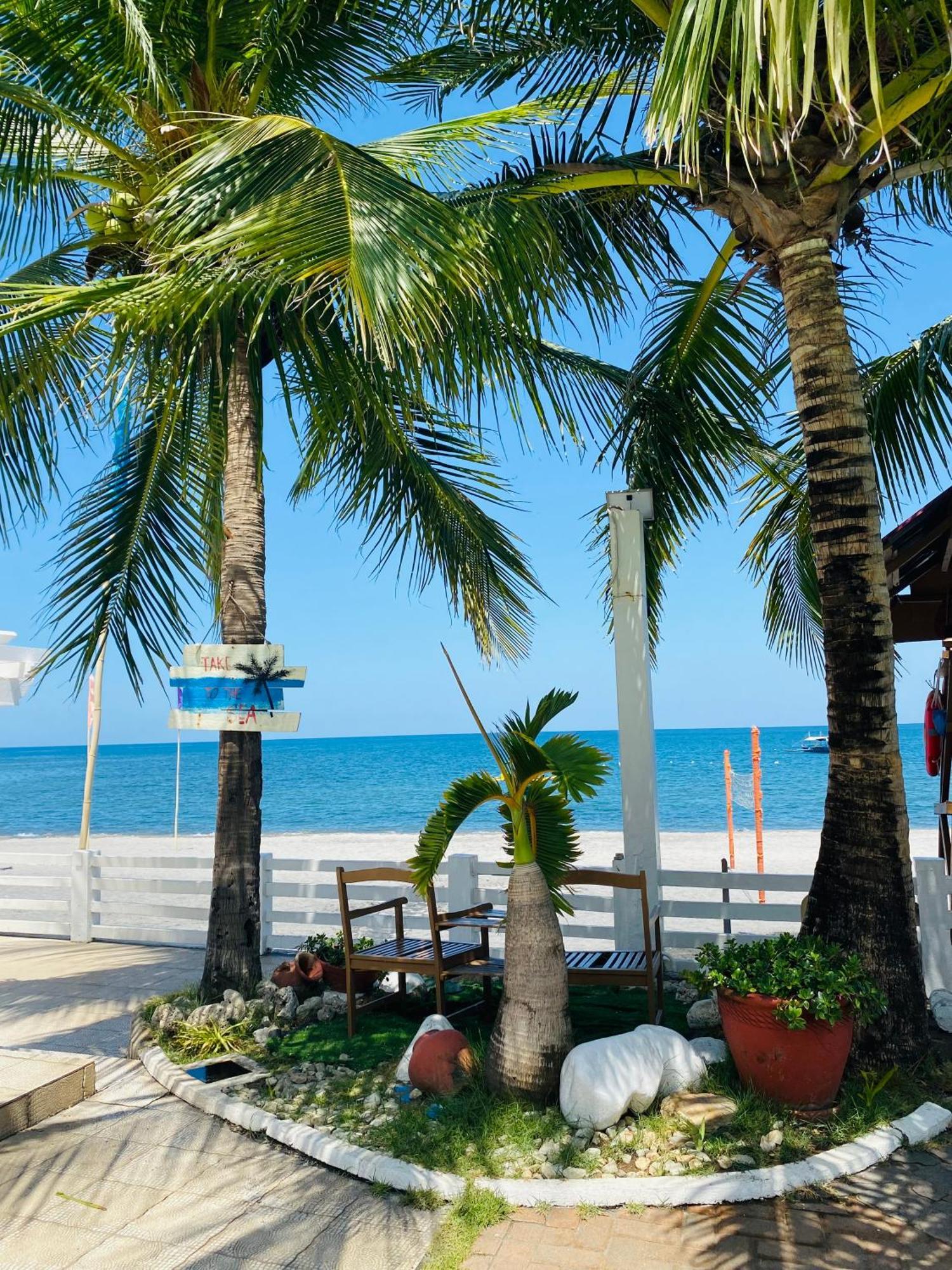 Phi-Phi Beach Resorts & Hotel Morong  Exterior photo