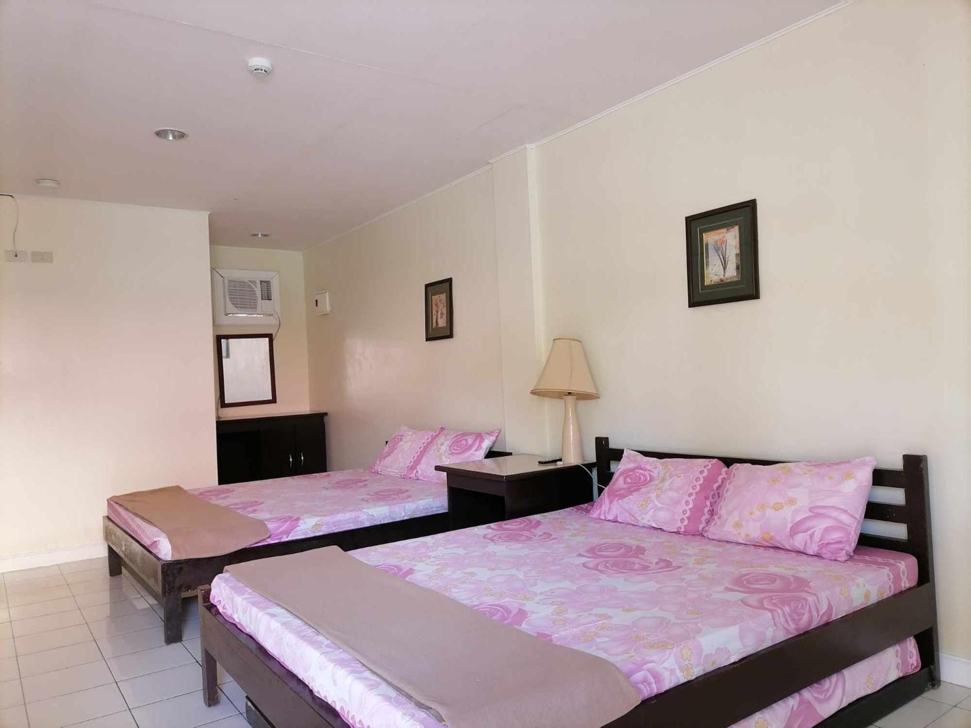 Phi-Phi Beach Resorts & Hotel Morong  Exterior photo